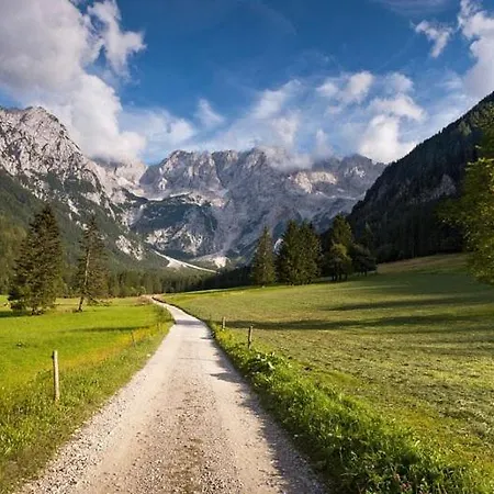 & Glamping Grintovec *