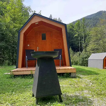 & Glamping Grintovec Lyxtält *