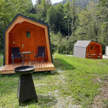 & Glamping Grintovec