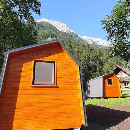 & Glamping Grintovec