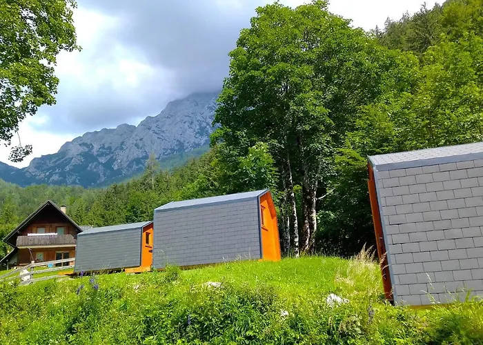 & Glamping Grintovec Luxury tent Preddvor