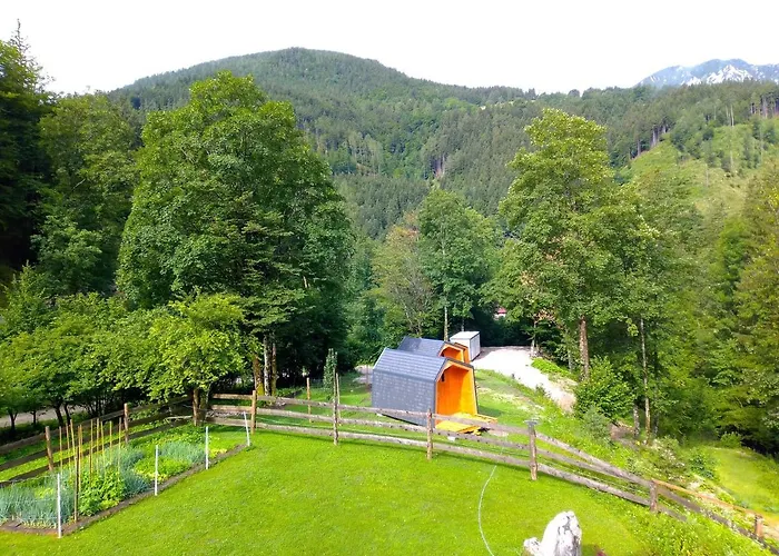 & Glamping Grintovec Luxe tent Preddvor