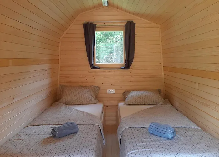 & Glamping Grintovec