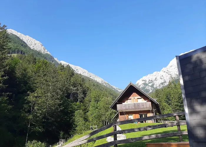 & Glamping Grintovec *