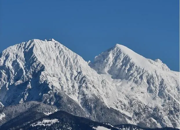 & Glamping Grintovec