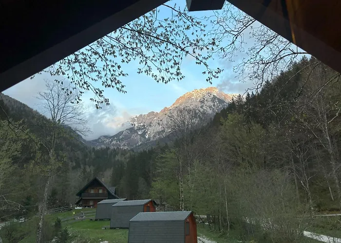 & Glamping Grintovec Luxury tent